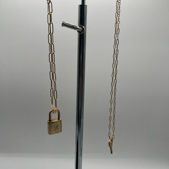 LV lock and key authentic !! Shiny! Super cute together ๐ฅ๐ฅ๐ฅ - Picture 2 of 2